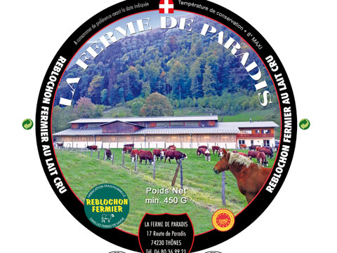la ferme de paradis se situe au centre de thones proche de l'office du tourisme, fabrication et vente sur place de fromage à la ferme tomme