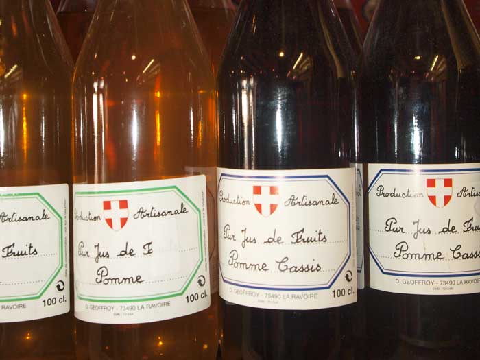 Pur jus de fruits de Savoie, pomme, pomme cassis, abricot...