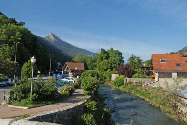 La rivière le Nom est un affluent du Fier
